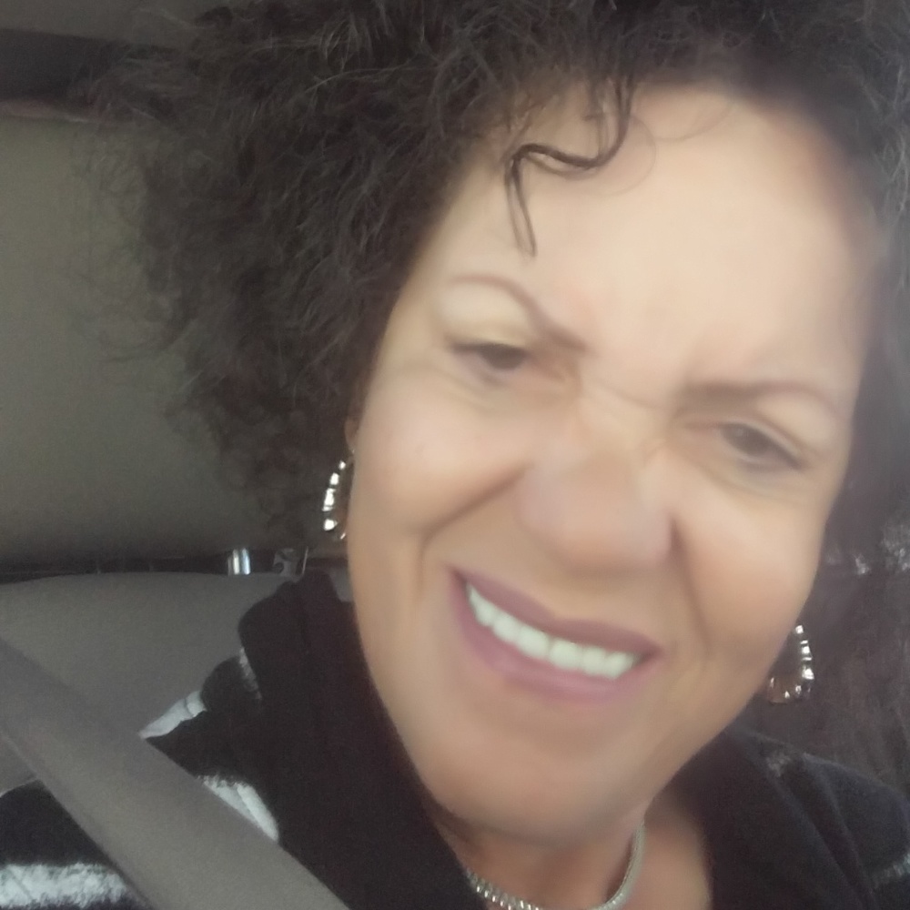 Meet your Posher, Gloria